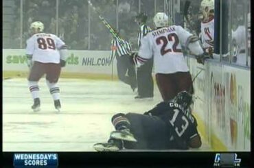 Lee Stempniak  nails Andrew Cogliano