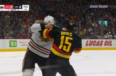 Connor Murphy vs Sheldon Dries FIGHT, Blackhawks @ Canucks Jan 24 2023