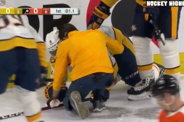 Filip Forsberg i Nashville Predators blir tacklad av Philadelphia Flyers Rasmus Ristolainen | #nhl