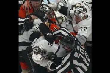 Things got HEATED between Kings and Ducks in the second period 😳