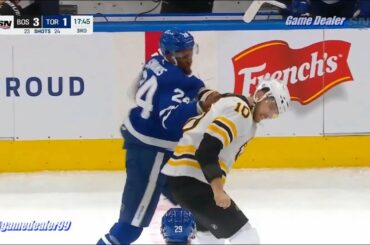 A.J. Greer vs Wayne Simmonds FIGHT, Bruins @ Leafs Feb 01 2023