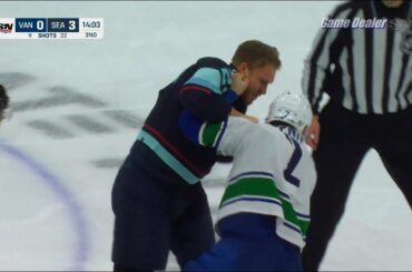 Luke Schenn vs Jamie Oleksiak FIGHT, Canucks @ Kraken Jan 25 2023