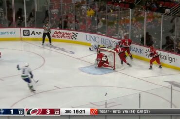 Frederik Andersen trips Elias Pettersson