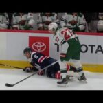 Nick Bjugstad hit Alex Ovechkin  / Бьюгстад ударил в спину Овечкина