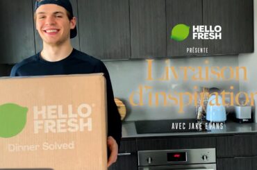 Jake Evans prépare un repas HelloFresh de chez lui