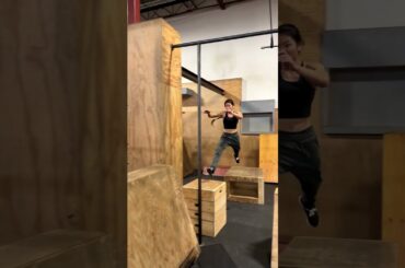 👾 Taylor Carpenter swings into the fastest women's time in speed parkour class @ Apex Denver △