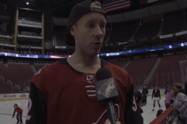 Antti Raanta, Brendan Perlini Host Deployed Family Dinner