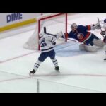 Ilya Sorokin makes absolutely amazing save vs Leafs (21 mar 2023)