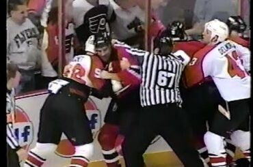 Rick Tocchet vs Randy McKay & Chris Therien vs Colin White / Tocchet scores at Brodeur