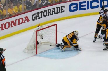 Braun gives Sharks tying marker late in Game 2