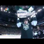 Dustin Brown and LA Kings receive 2012 Stanley Cup