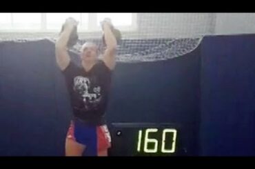 Igor Morozov makes 160 reps in jerk with two 24 kg kettlebells in 8 minutes