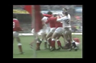 Wade Dooley breaks Phil Davies' jaw