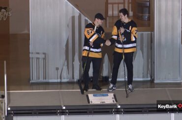 KeyBank Challenge: Extreme Puck Shooting