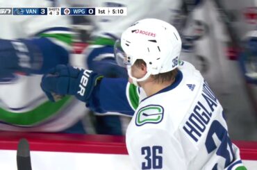 3/1/21  Nils Hoglander Puts Vancouver Up 3-0 In The First Period