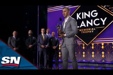 Flames' Mikael Backlund Takes Home The 2022-23 King Clancy Memorial Trophy