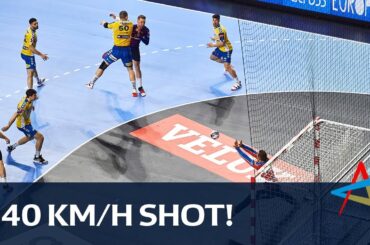 Andersson's 140km/h shot! | Barça Lassa vs. PGE Vive Kielce | VELUX EHF FINAL4