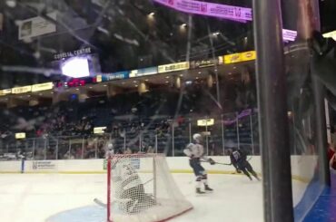 Youngstown Phantoms #21 Brett Murray scores a goal 2/15/19 vs USA U17