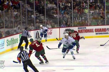 Canucks Vs Wild - Cory Schneider Flashes the Leather 3/19/12 [HD]