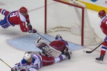 Evgeny Kuznetsov jams home the game-winner in overtime