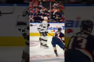 Connor McDavid Survives CHEAP SHOT From Alex Edler Vs kings 11/16/22 🥊🥊🥊🥊🥊🥊😠😠😠😠😠