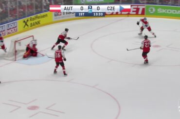 Radek Faksa gets his first goal of the 2019 #IIHFWorlds