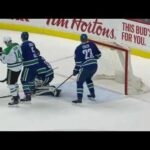 Esa Lindell's shot beats Miller