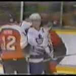 john stevens #41 flyers at brad smith #29 leafs