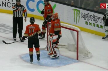 Trevor Zegras STEALS Joel Kiviranta's STICK, GETS ILLEGAL STICK PENALTY, Starts @ Ducks, Jan 04 2023