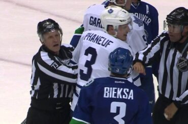 Gotta See It: Phaneuf fights Kassian, then mocked by Hansen