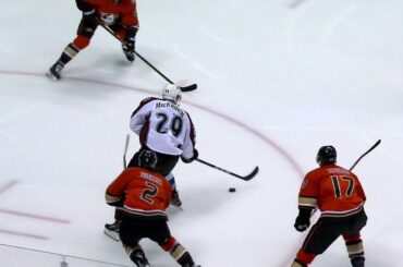 Silfverberg rewards his goalie's timely save with a magnificent goal