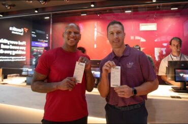 Fanatics Sportsbook, Blue Jackets open retail location! Ryan Shazier & RJ Umberger place first bets