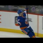 Clutterbuck burns Hurricanes with quick short-handed goal