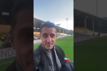 "If the Neville’s can play for England ” chant featuring Fulham fans (Via: gneville2/IG)#garyneville