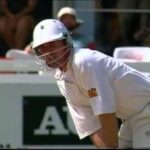 **HILARIOUS** PHIL TUFNELL BATTING FAIL....YOU HAVE FAILED SON....