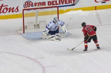 Lightning and Flames battle for the win in intense shootout