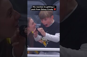 Sidney Crosby made this young fan’s night 🥹 #nhl