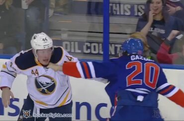 Nicolas Deslauriers vs Luke Gazdic Jan 29, 2015