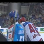 Russia vs. Finland Hockey Fight (FIN commentary)