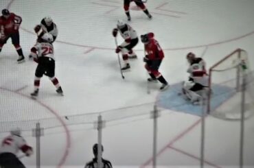 Mike Vecchione Goes 5 Hole On Bernier Through Traffic