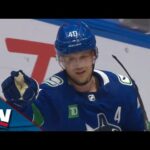 Canucks' Elias Pettersson Scores Off Sneaky No-Look Pass From Filip Hronek