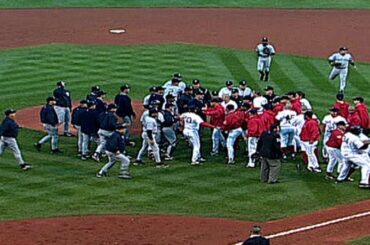 ALCS Gm3: Red Sox Martiez, Ramirez, Yankees Clemens, Zimmer in benches-clearing