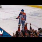 Oilers' Connor McDavid Sneaks In Goal Off Leon Draisaitl's Beautiful Stretch Feed