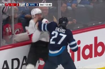 Brendan Smith drops the gloves with Nikolaj Ehlers after big hit on Vladislav Namestnikov