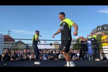 Oleksandr Usyk dancing | Taniec Usyka na treningu medialnym ;-) #UsykDubois