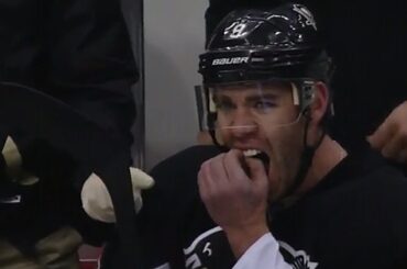 Pascal Dupuis pulls out two teeth