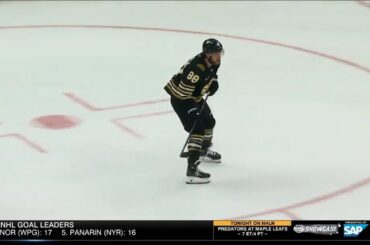 Morgan Geekie puts on a show with a trickshot assist on David Pastrnak