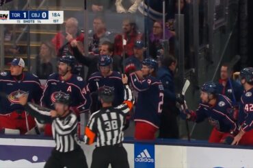 Columbus bench calls out to medical staff for Sean Kuraly