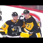 Evgeni Malkin scores goal against Filip Gustavsson / 18.12.2023