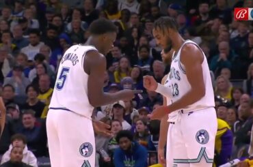 Anthony Edwards and Troy Brown Jr play rock paper scissors to see who stays in the game 😂